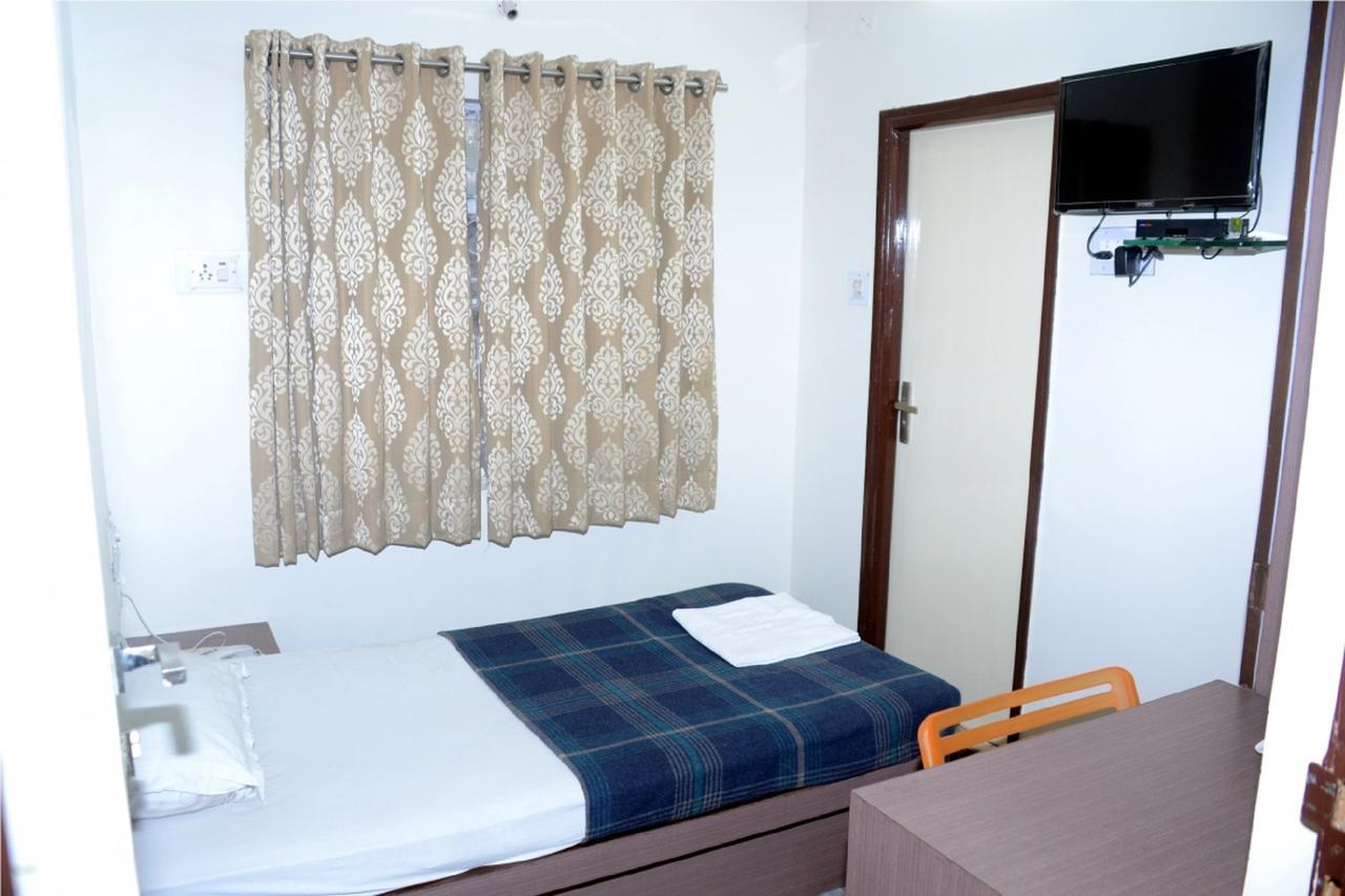 Hotel Kuber Nagpur Zewnętrze zdjęcie